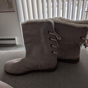 Muk Luks Women's Tan Winter Boots with Faux Fur Lining